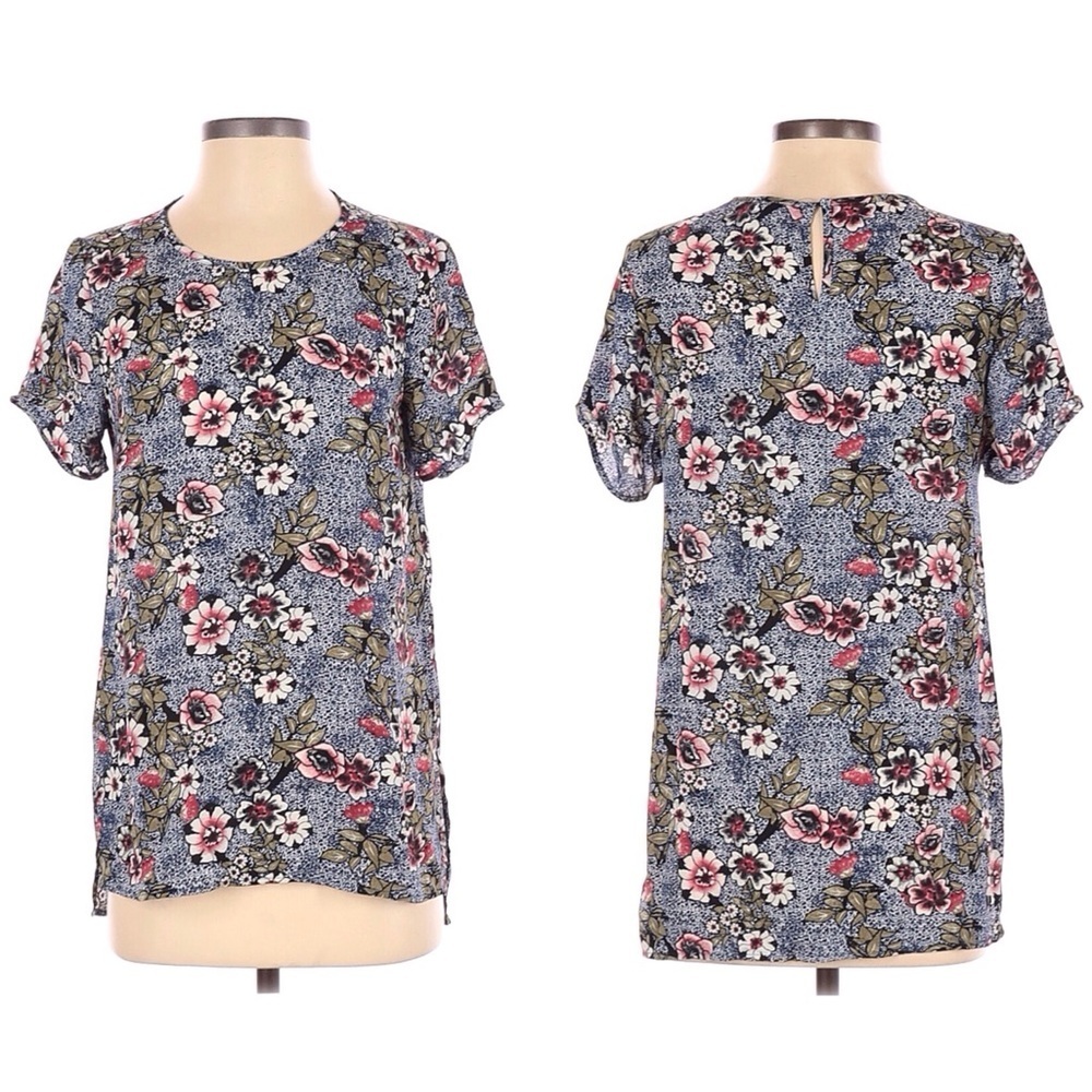 DR2 Blue Floral Pin-Tucked Short Sleeve Top